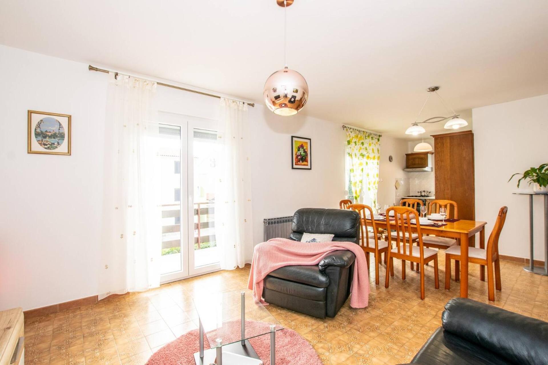 Family House With 2 Apartments - Irma Medulin Eksteriør billede