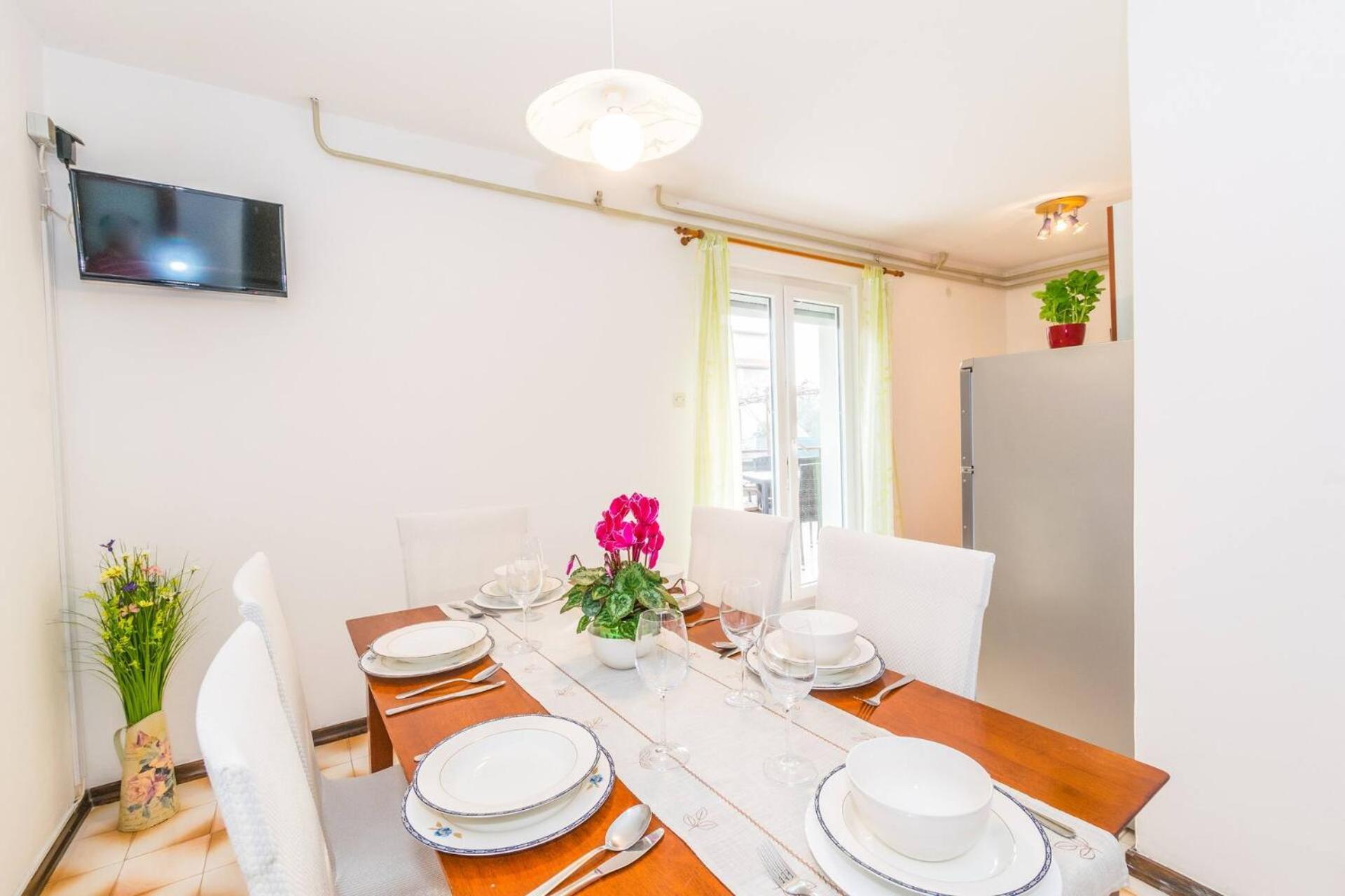 Family House With 2 Apartments - Irma Medulin Eksteriør billede